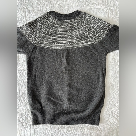 Gray and White Patterned Sweater - Picture 10 of 11